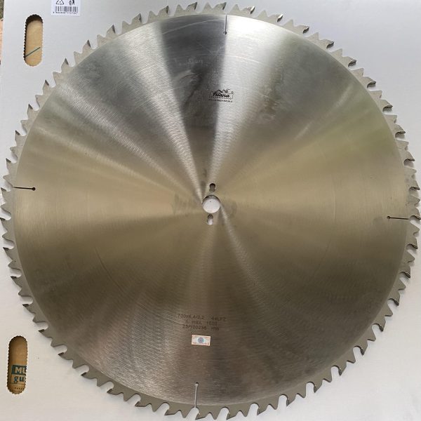 Lưỡi Cưa Hợp Kim PILANA 700x4.4/3.2x30 44LFZ