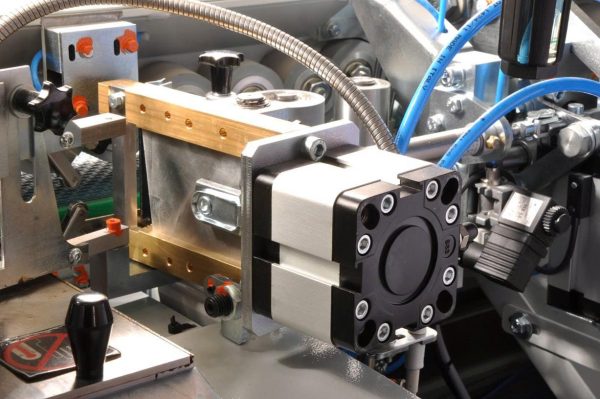 Máy dán cạnh tự động MINIPROF-CSC System (Made in Czech Republic) - Ảnh 9